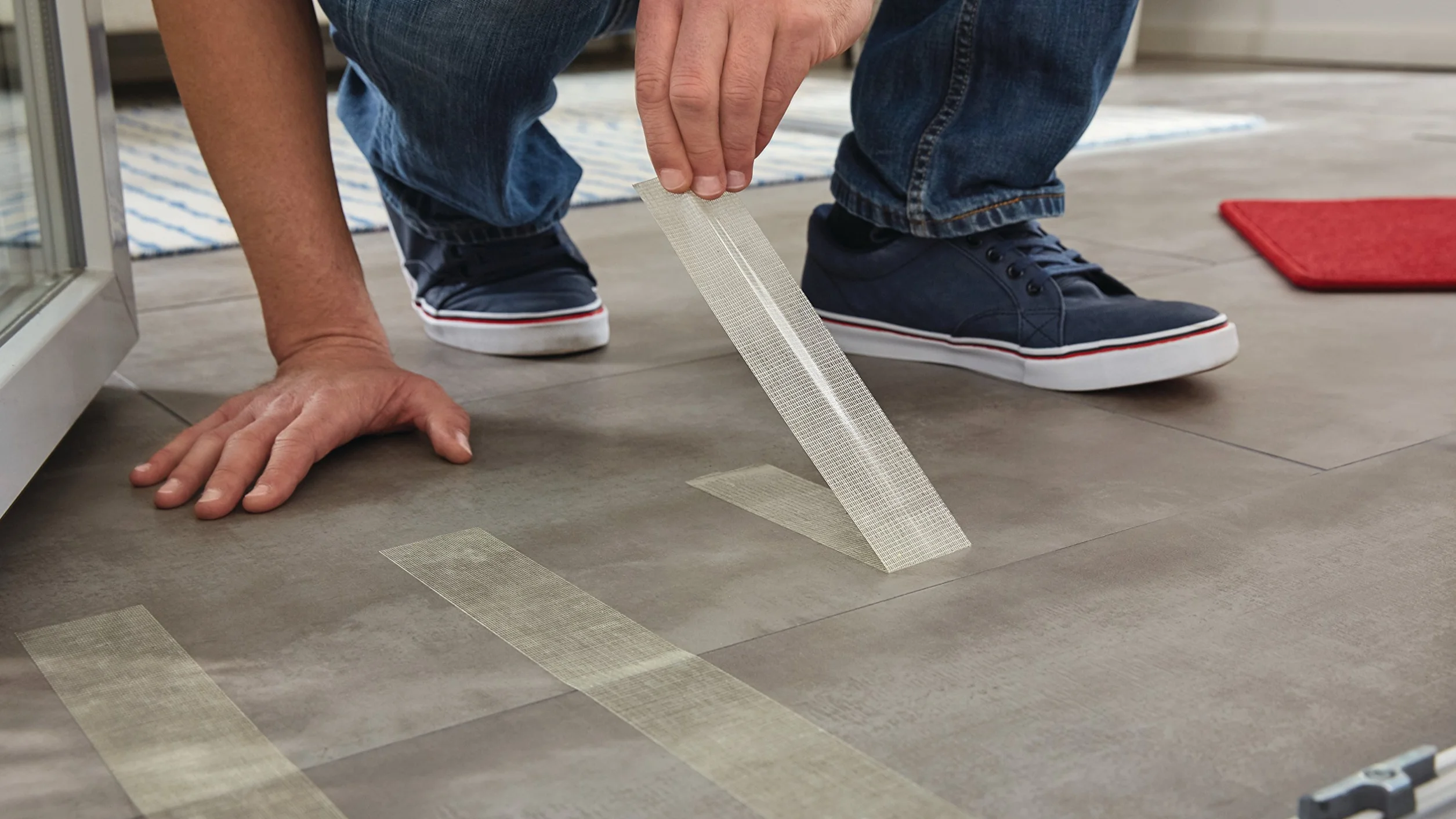 tesa Flooring Tape Residue-free Removal