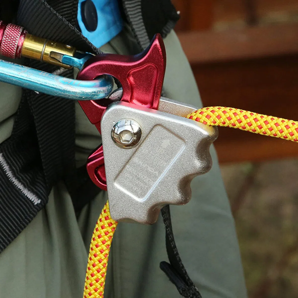Akozon Attrezzatura da arrampicata all'aperto Protezione anticaduta Protezione anticaduta su corda Dispositivo autobloccante Dispositivo autobloccante per corda di sicurezza, corda di bloccaggio, stru