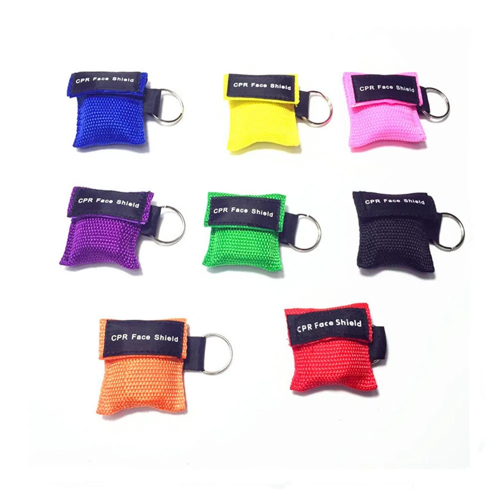 Confezione da 8 punti CPR Mask Keychain Ring Kit di emergenza Kit di soccorso scudo con barriera di respirazione valvola a senso unico per primo aiuto o formazione AED, adulto e infantile