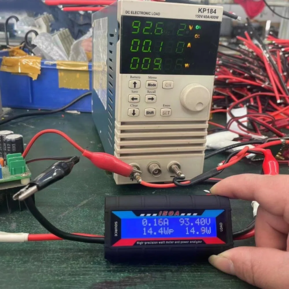 Analizzatore di potenza RC Watt Meter Amperometro di tensione, display LCD digitale con connettore fotovoltaico per solare, energia eolica, misurazione corrente della batteria 4,8-60 V (150 A)