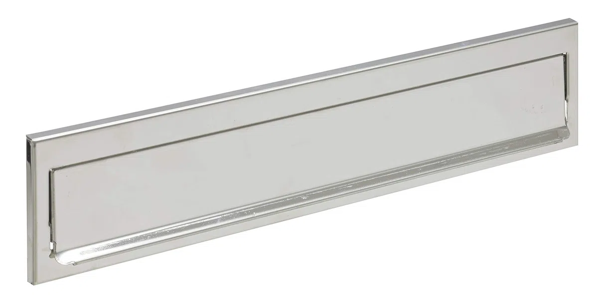 ARREGUI C611 Maxi Copri fessura Inox per Porte o Cancelli Esterno, Portalettere Esterno, Apertura 32,5 x 3 cm, Anticorrosivo, Facile da Installare, Misura 34,6 x 7,5 cm, Acciaio Inox Lucido