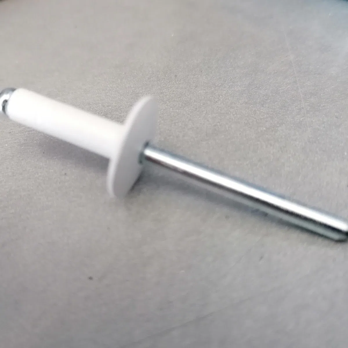 250x Rivetti in Alluminio Bianchi Testa Larga 4,8 x 18 mm | Rivetti Pop per Lamiera Plastica Carrozzeria | Scatola 250 Pezzi