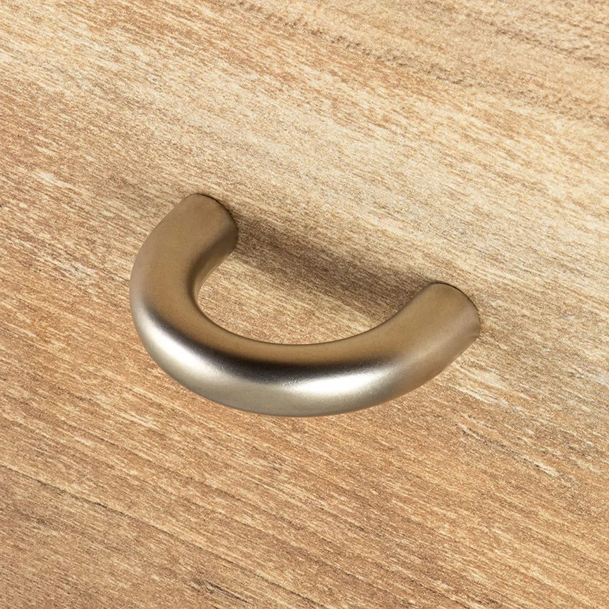 Gedotec LEONIE H10139 - Maniglia ad arco per mobili e cassettiere, 32 mm, per cassetti, cucina, 5 pezzi, colore nichelata opaca