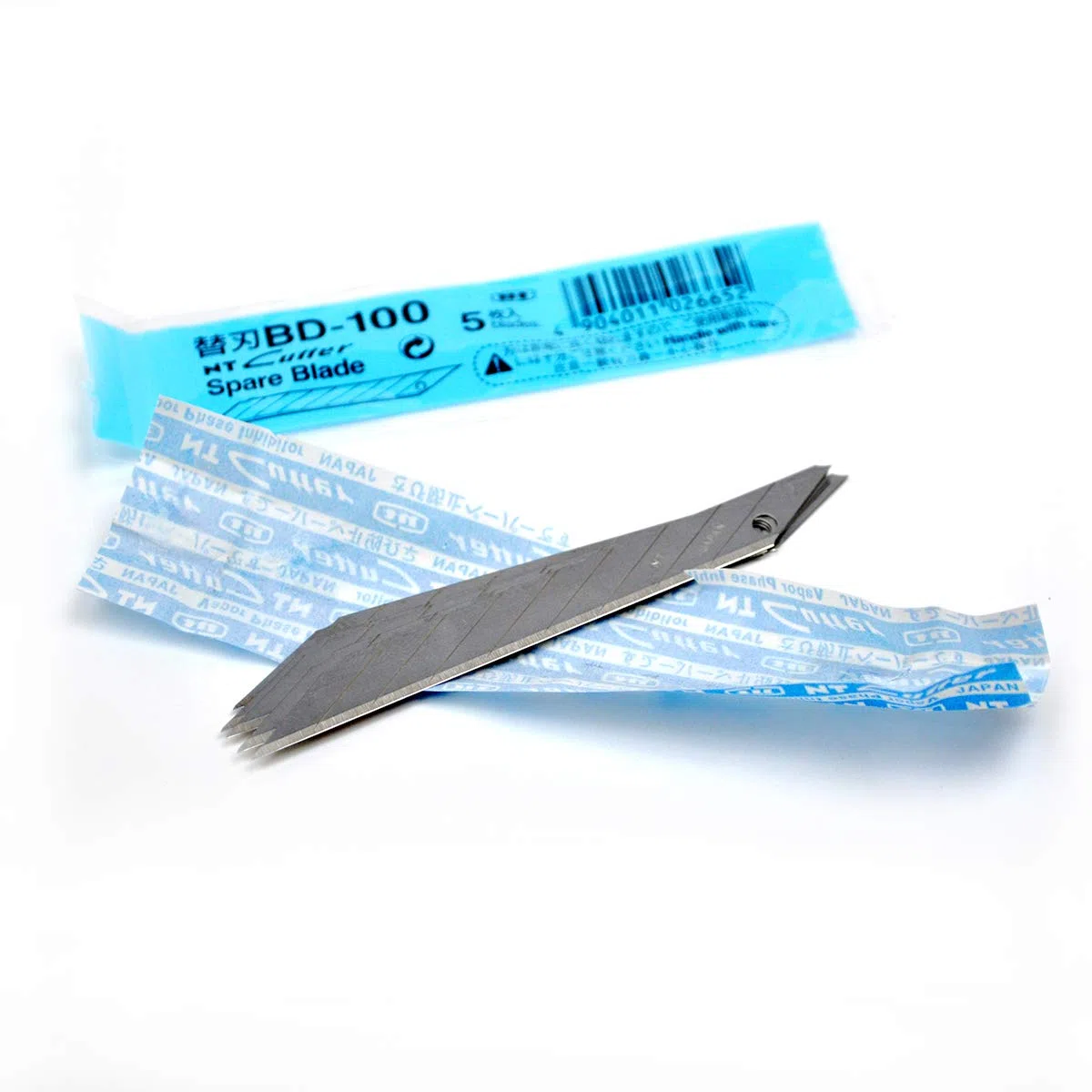 NT Cutter BD-100, lame da 9mm, inclinazione 30°, 50 pezzi