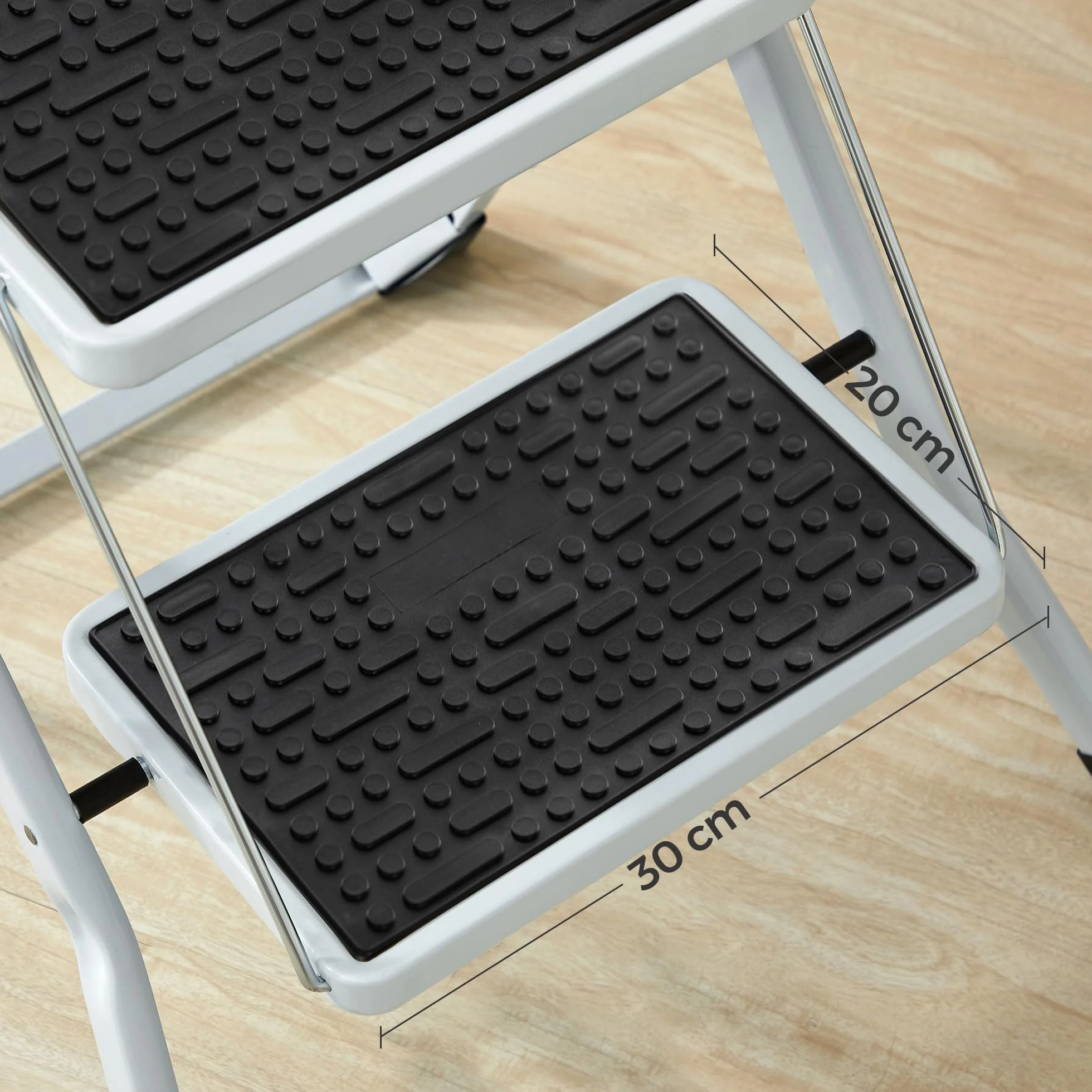 SONGMICS Scaletta a 2 Gradini, Scala Pieghevole, Gradini di 20 cm Coperti con Gomma Antiscivolo, con Manico, Capacitàdi Carico di 150 kg, in Acciaio, Bianco e Nero GSL02WT