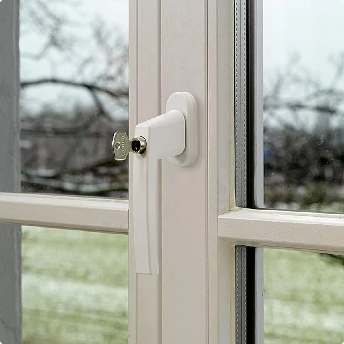 Abus Fg210 Maniglia con Blocco Antifurto, Serratura a Spinta con Cilindro per Finestre, Chiave Maestra, Livello di Sicurezza: 3, 59487, Bianco