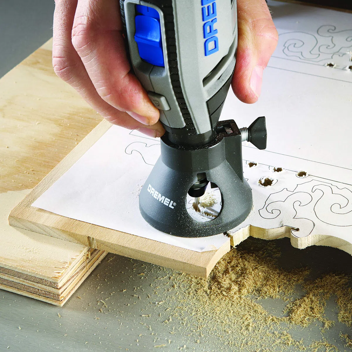 Dremel 565 Kit di taglio multiuso, set di accessori con 1 guida di taglio e 3 punte da taglio per tagli di precisione