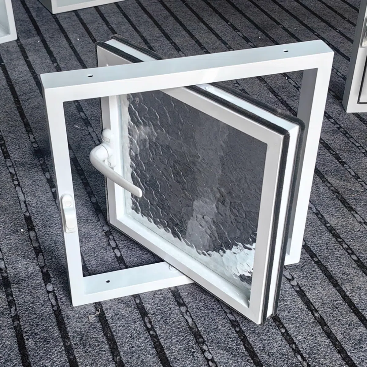 Finestra Di Ventilazione Della Lega Di Alluminio, Finestra A Oblò In Vetro Temperato Con Maniglia, Per Bagno, Seminterrato(White,50cm/19.6in)