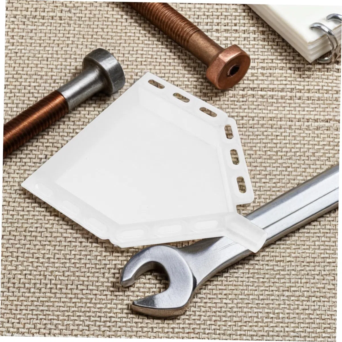 Vaschetta Raccogli-gocce Per Condizionatore D’aria in Plastica Resistente, Raccolta Condensa Foro Diametro 1,5 Cm, Accessorio Per Scarico Acqua Condizionatori, Protezione Pavimenti e Pareti
