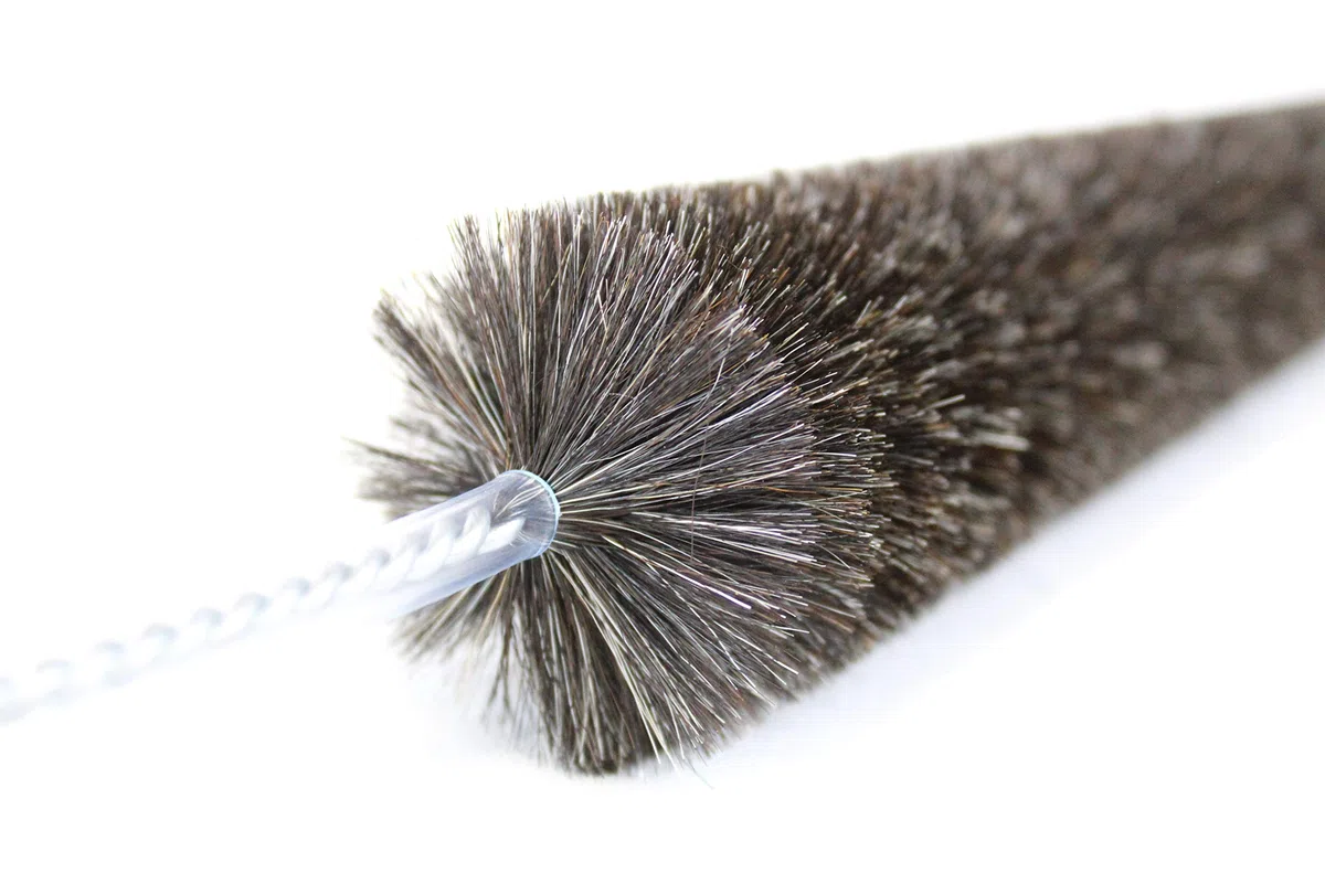 Pullach Hof - Spazzola per termosifone a testa corta, con setole in pelo di capra, filo in acciaio INOX rivestito in plastica, lunghezza 115 cm, con testa corta 23,5 cm
