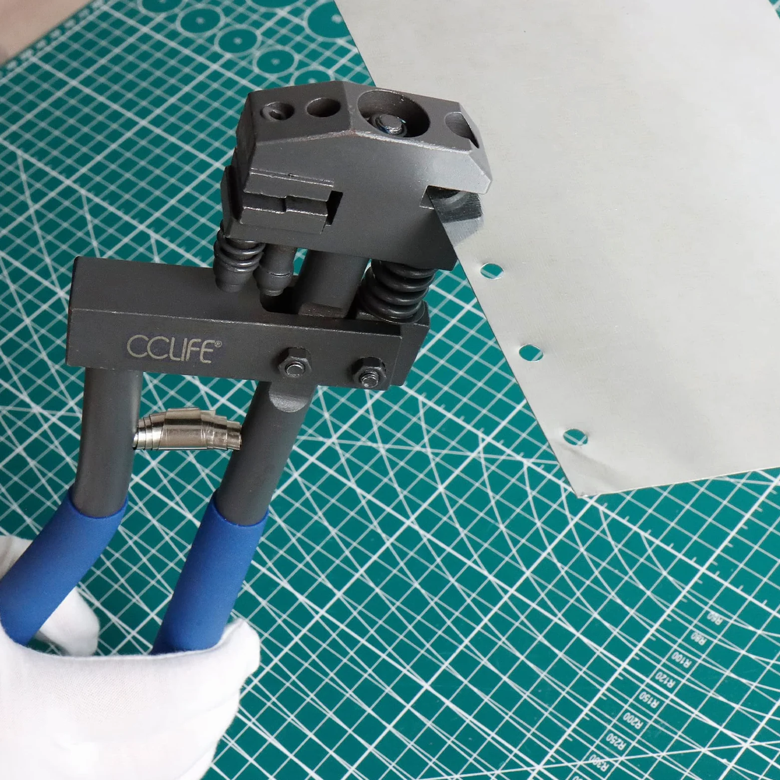 CCLIFE Pinza Punch Tool Flanging Perforatrice Pelle Piega Barre Ferro Lamiera Combinata Pinza Multiuso Testa Girevole, 5 mm con foro timbro