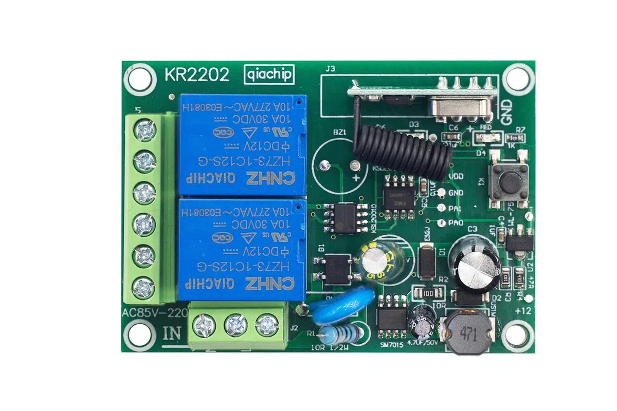 QIACHIP 433 MHz RF Radio Telecomando Interruttore 2 Canali AC 220V 230V Ricevitore relè senza fili con 4 Trasmettitori Controllo Remoto per motore porta garage tapparelle luce