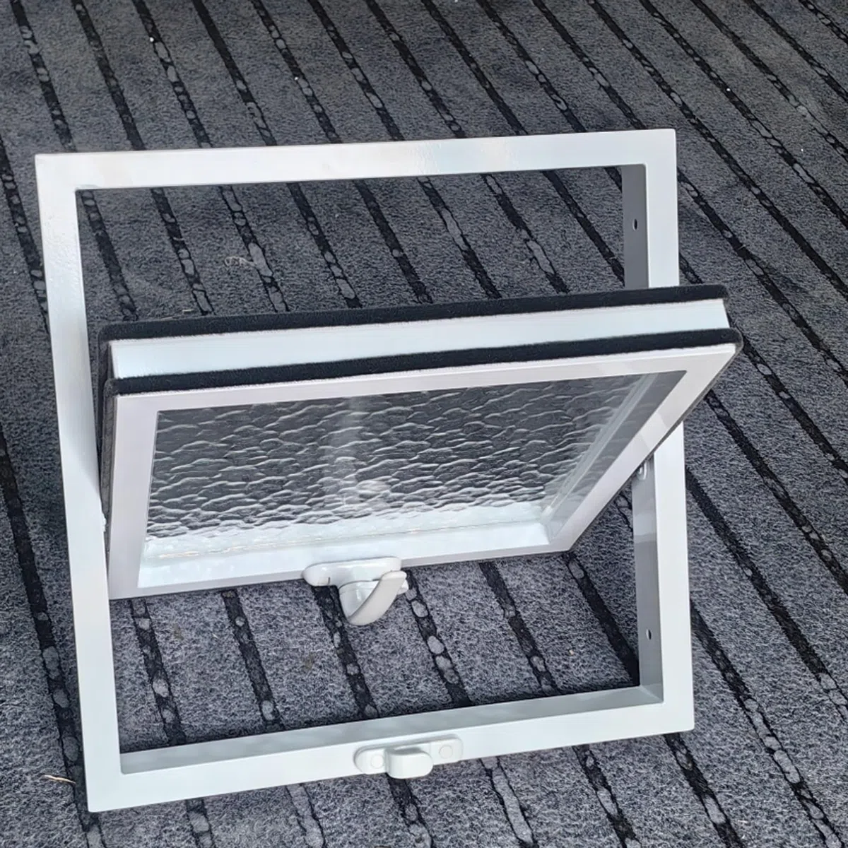 Finestra Di Ventilazione Della Lega Di Alluminio, Finestra A Oblò In Vetro Temperato Con Maniglia, Per Bagno, Seminterrato(White,50cm/19.6in)