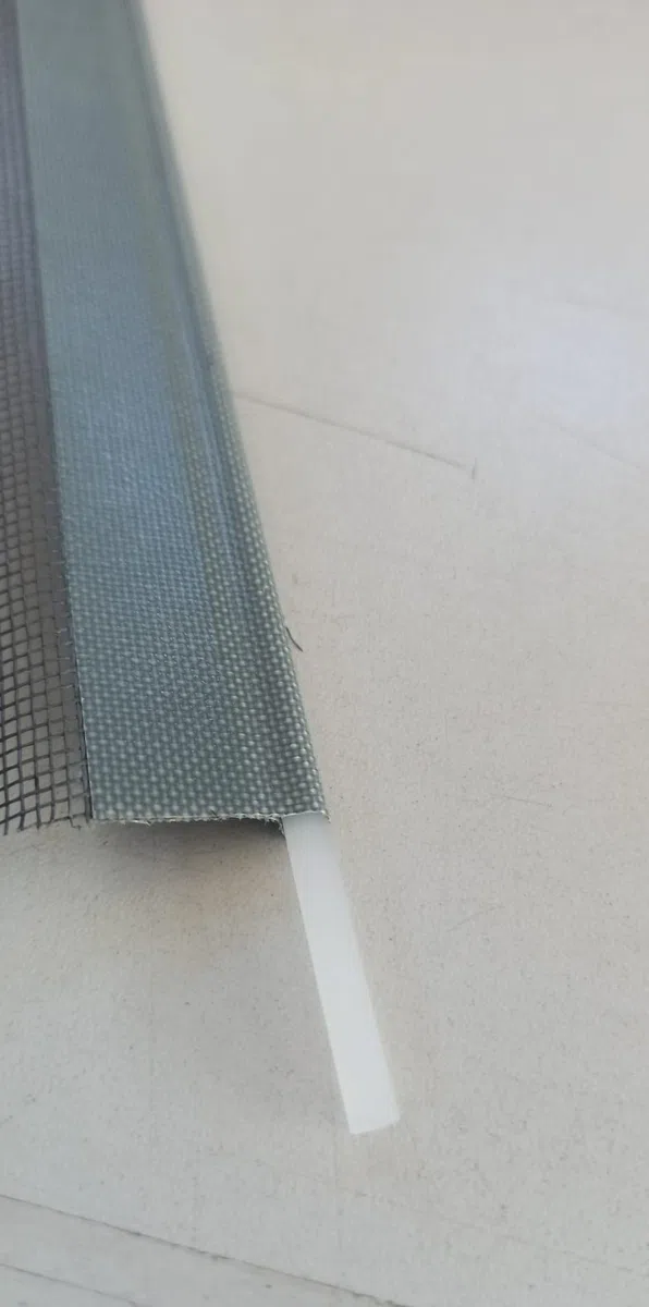 Rete Zanzariere Kit Ricambio Universale Riducibile con Taschetta e RULLO porte finestre Varie Misure (120 x 160 Verticale)