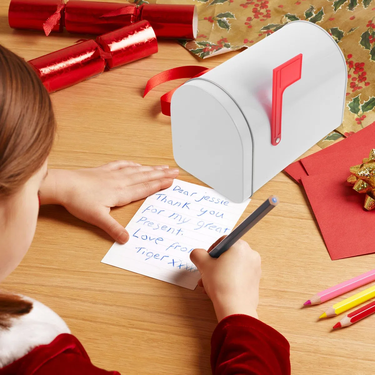 Cassetta Postale in Latta Bianca 156x94x112mm con Ampia Capacità, Scatola Regalo Multifunzionale, Cassetta Postale da Tavolo Sicura per Biglietti e Lettere, Adatta a Casa,