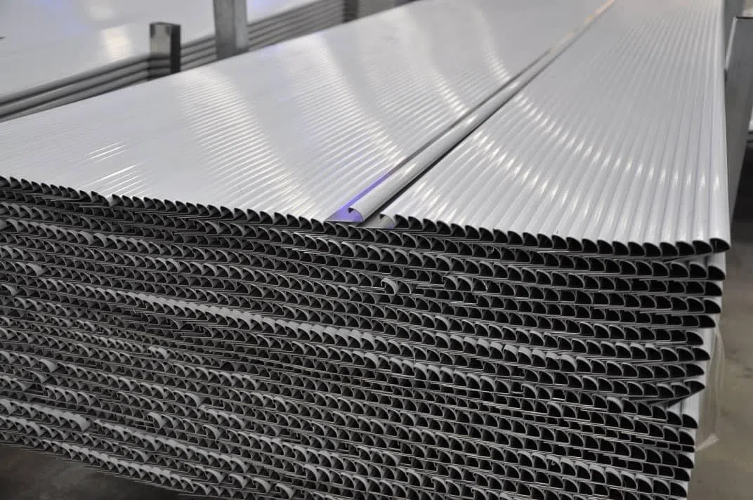 MED Profili pavimenti e rivestimenti, profilo jolly ad angolo, Acciaio inox, Alluminio e Plastica (ACCIAO INOX SATINATO H8)