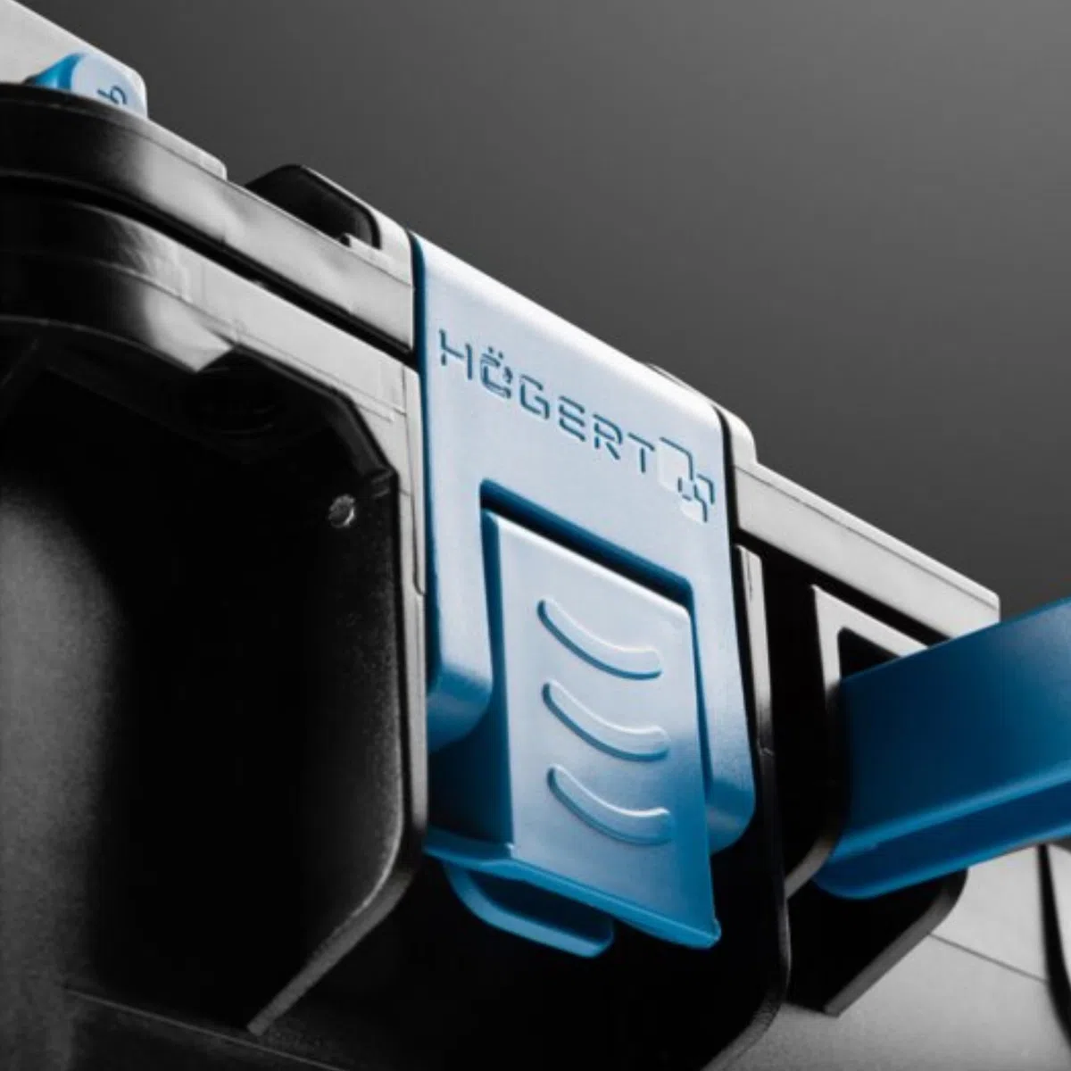 HÖGERT TECHNIK Trapano avvitatore a percussione brushless 18V 40 Nm, trapano compatto con 2 batterie 2 Ah, caricabatterie 4A e valigetta per cemento legno metallo