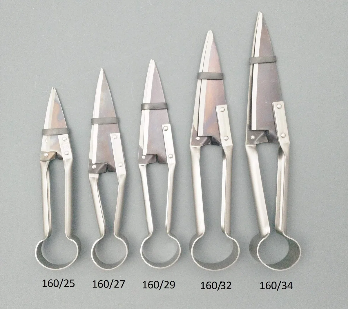 DUE BUOI FORBICE TOSAPECORA MANUALE DRITTA DB 160/32 LUNGA 32 cm CON LAMA DA 14 cm