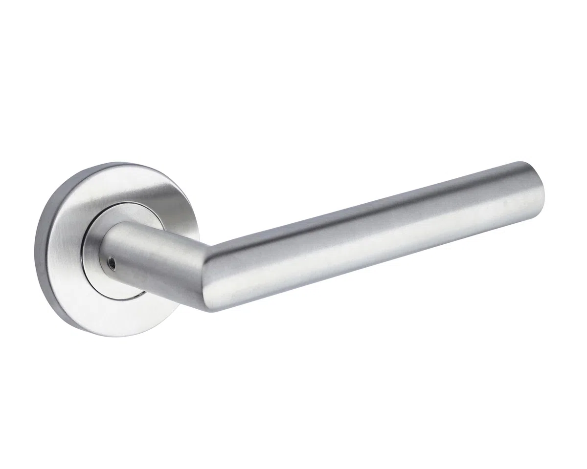 Yale Set di maniglie L 90 in acciaio inossidabile per porta con nottolino per chiusura privacy 35-S1L9-RRWC-88-3101, satinate, design moderno, adatto per porte interne ed esterne