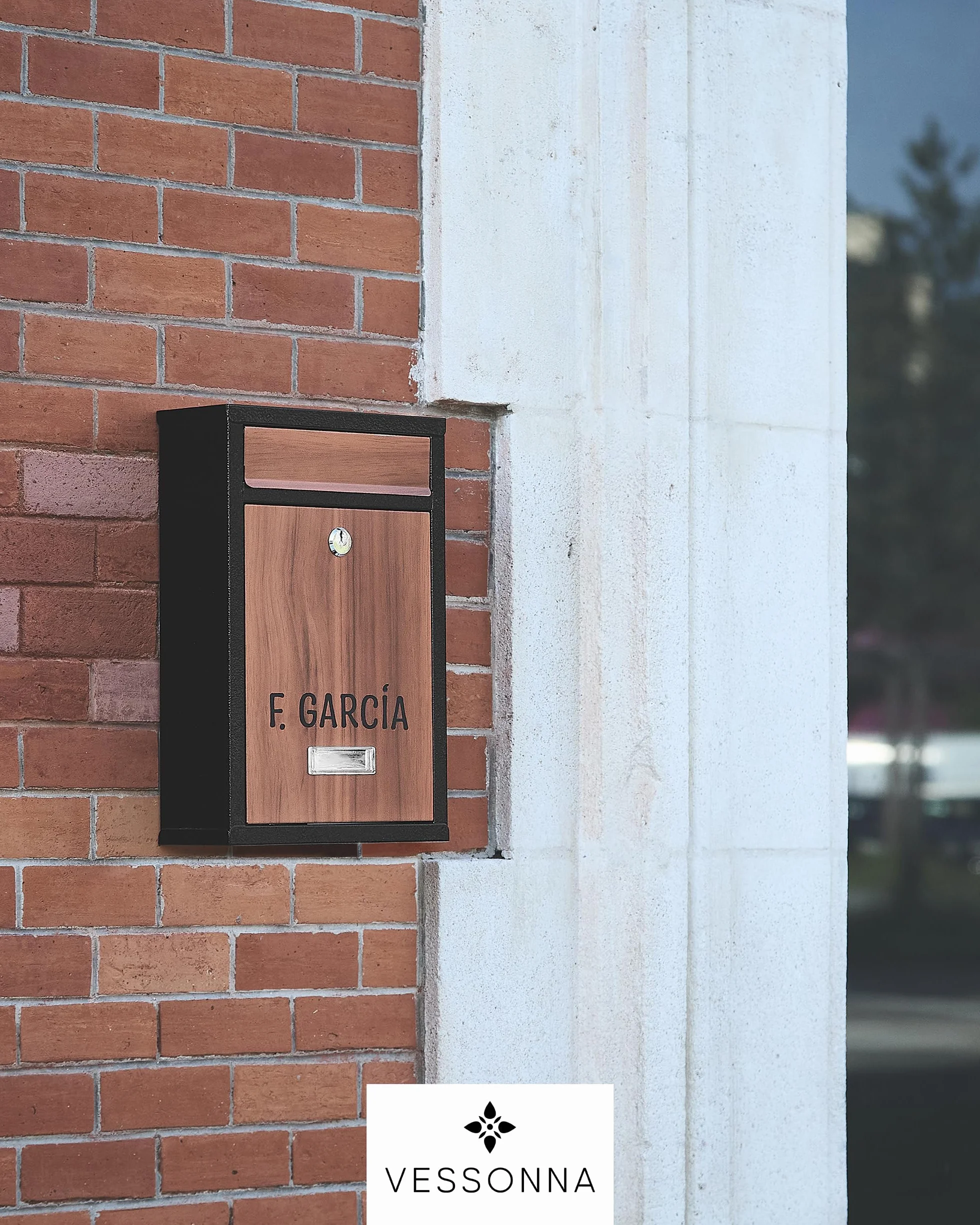 Cassetta delle lettere piccola personalizzata con numero civico | acciaio zincato effetto legno vintage, resistente alle intemperie e sicura