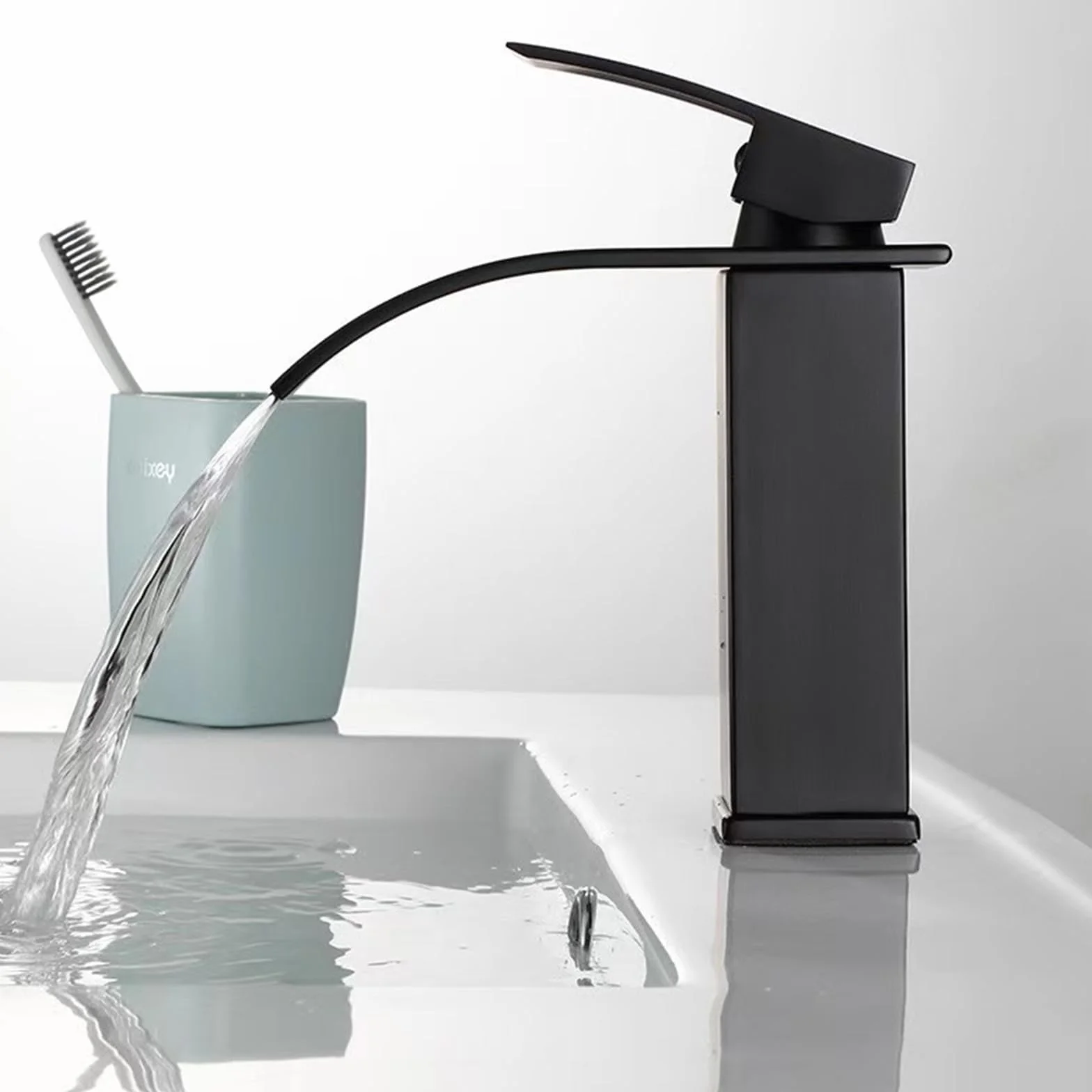 Rubinetto Bagno Lavabo Miscelatore Lavabo Bagno Rubinetto per Lavabo a Cascata Rubinetto Lavabo Cascata con Altezza del Beccuccio di 110 MM Miscelatore Monocomando con Finitura Cromata Nero