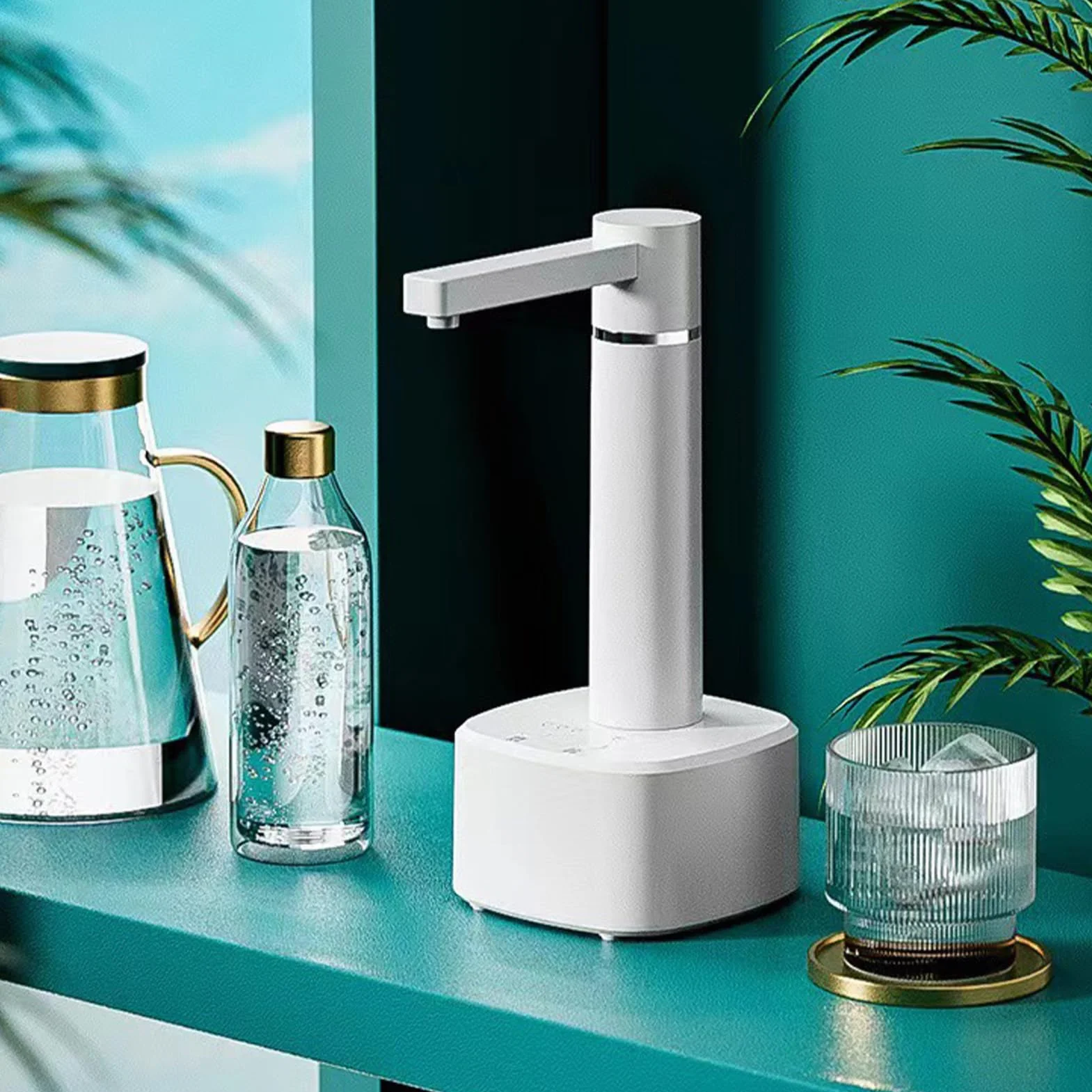 Distributore di bottiglie d'acqua da tavolo, distributore automatico di acqua Pompa per brocca ricaricabile USB Pompa per bottiglia Controsoffitto per domestica (Bianca)