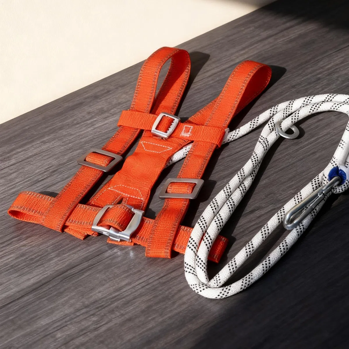 Imbracatura di Sicurezza per Tetti - Attrezzatura Esterna Regolabile,Imbracatura di Sicurezza per il Corpo per Cantiere,per Manutentori Magazzino, Pulitori Finestre, Arrampicatori,