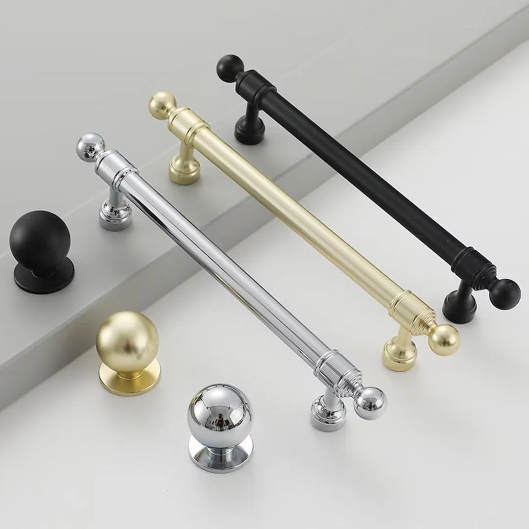 Set di 4 maniglie e tiranti per porte della cucina, in lega di alluminio, maniglie per armadietti, pomelli per mobili da bagno, cromati, maniglie per cassetti e mobili, decorazione per la casa