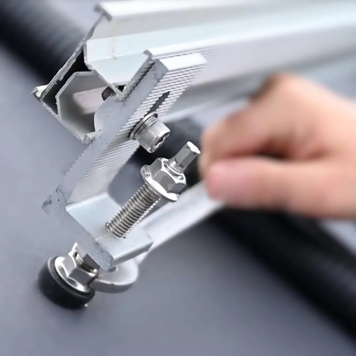 Viti prigioniere M10 x 200 mm, impianto PV (confezione da 6) in acciaio inox regolabile in altezza, tasselli per fissaggio solare fotovoltaico su tetti edifici. Materiale: acciaio inox (SUS304)