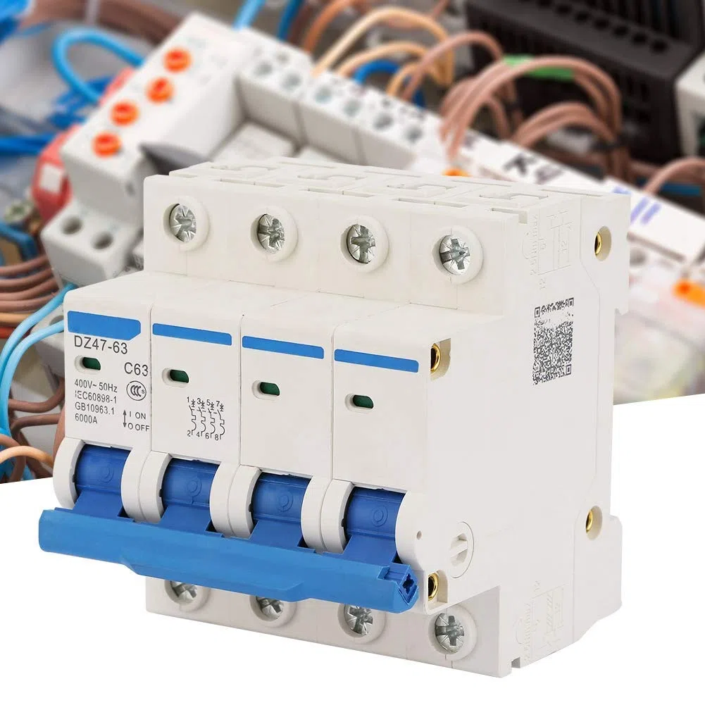 Interruttore Automatico Aria 4P 400V 63A Protezione dalle Perdite Interruttore Miniaturizzato 6KA DZ47-63