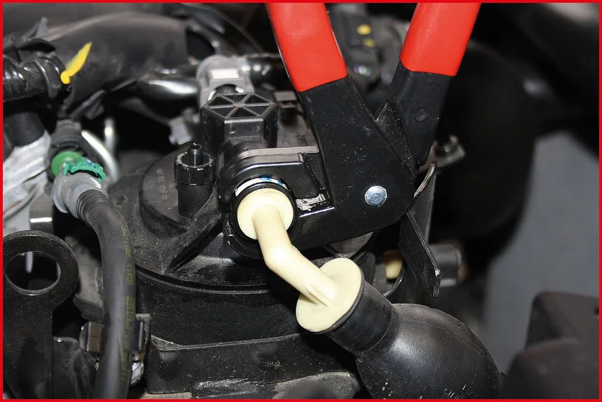 KS Tools 115.1099 Pinza p.tubo carburante,inclinata,0-24mm