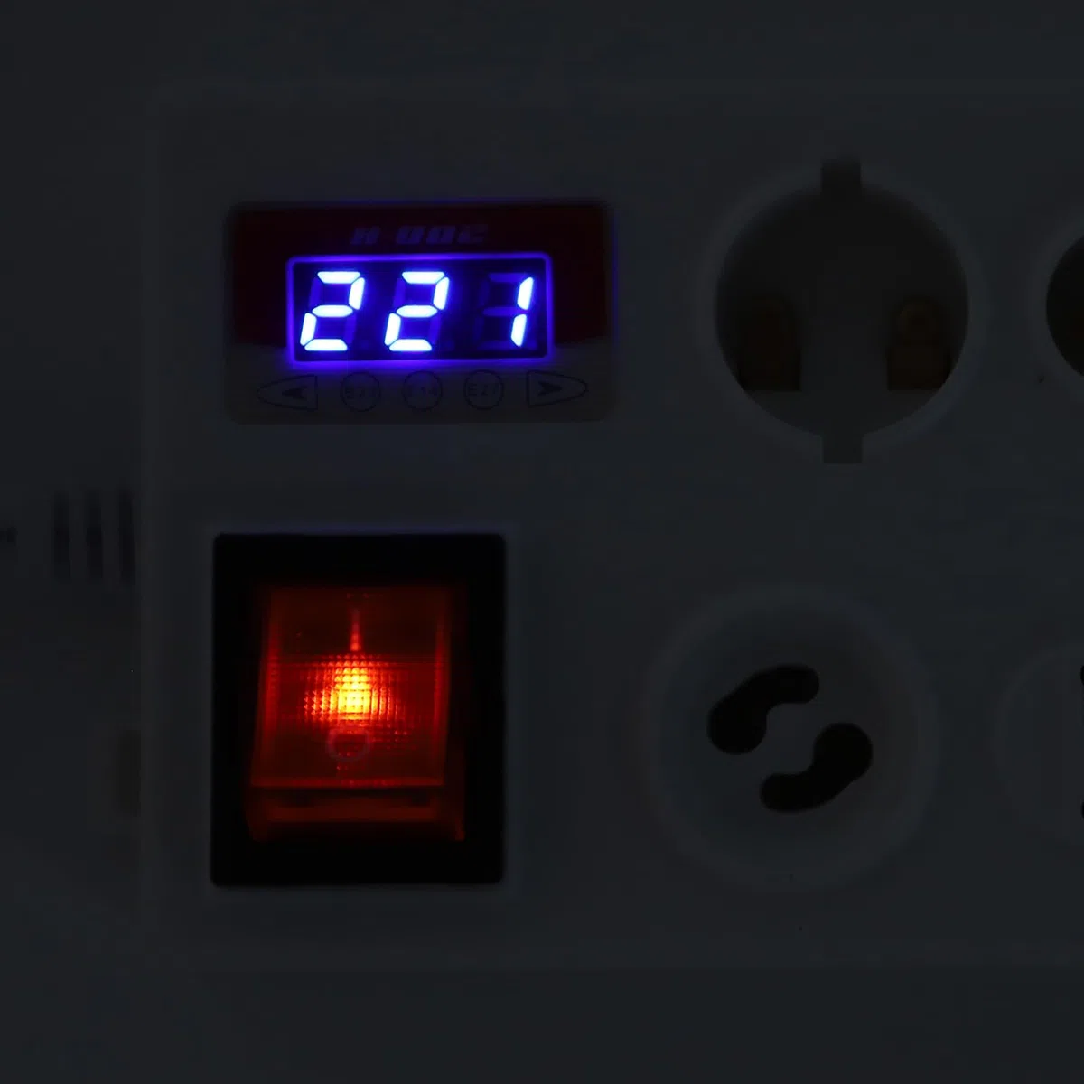 Tester LED, Tester di Tensione, Misurazione della Potenza di Corrente Multifunzionale Display a LED Tester per Lampada per B22 E14 E27 GU10 G4 a G12 G9
