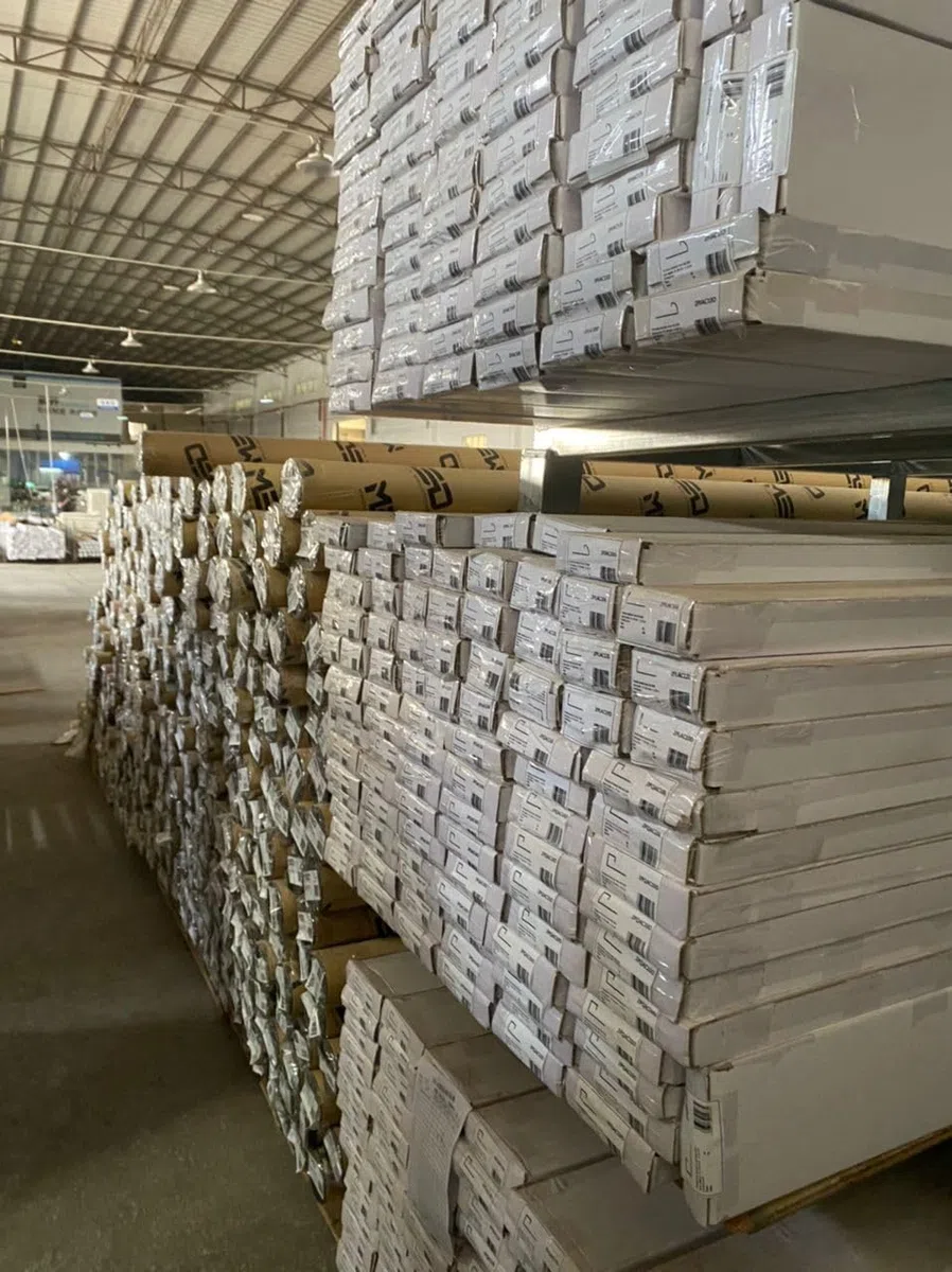 MED Profili pavimenti e rivestimenti, profilo jolly ad angolo, Acciaio inox, Alluminio e Plastica (ACCIAO INOX SATINATO H8)
